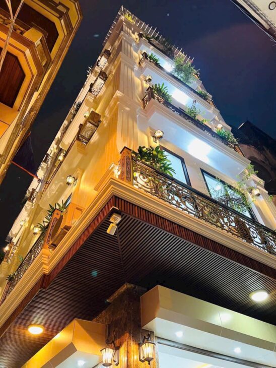 BÁN NHÀ TRUNG TÂM CẦU GIẤY 7 TẦNG THANG MÁY Ô TÔ TRÁNH THANG MÁY XỊN KINH DOANH VĂN PHÒNG GIÁ 28 TỶ