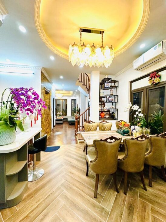 BÁN NHÀ TRUNG TÂM CẦU GIẤY 7 TẦNG THANG MÁY Ô TÔ TRÁNH THANG MÁY XỊN KINH DOANH VĂN PHÒNG GIÁ 28 TỶ