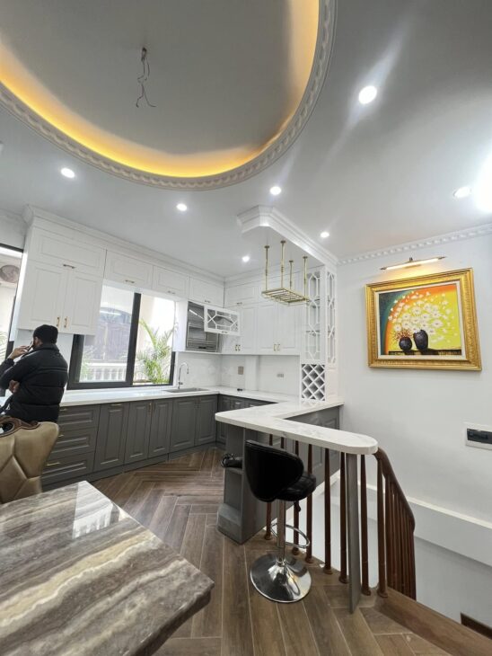 BÁN NHÀ TRUNG TÂM CẦU GIẤY 7 TẦNG THANG MÁY Ô TÔ TRÁNH THANG MÁY XỊN KINH DOANH VĂN PHÒNG GIÁ 28 TỶ