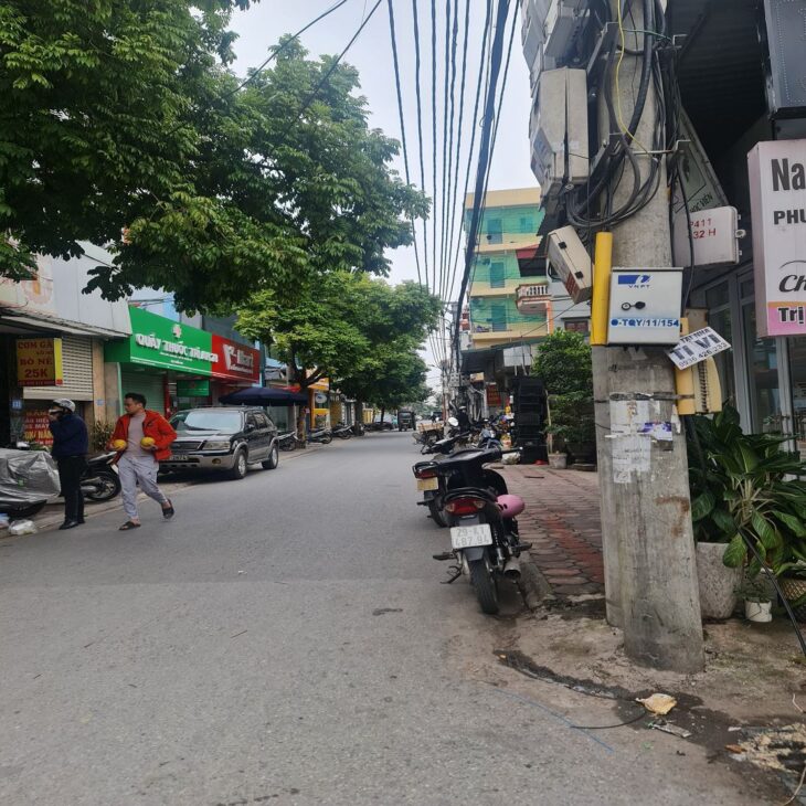 Nhà mới ở ngay, kinh doanh tốt tại Trâu Quỳ, Gia Lâm. 50m2 4 tầng, đường 10m, 8 tỷ x. Lh 0989894845
