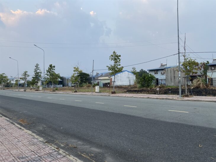 Cần Bán Đất An Điền, Cách Chợ Bến Cát 800 mét – 100m², Mặt Tiền 7m, Giá 1.05 Tỷ