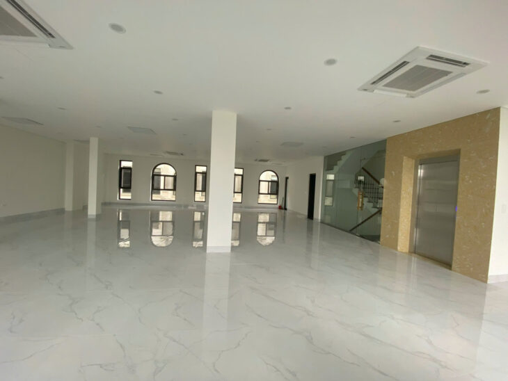 Chính chủ cho thuê tòa nhà Him Lam Vạn Phúc Hà Đông 6 tầng 182m2 hoàn thiện cực đẹp giá ưu đãi lớn