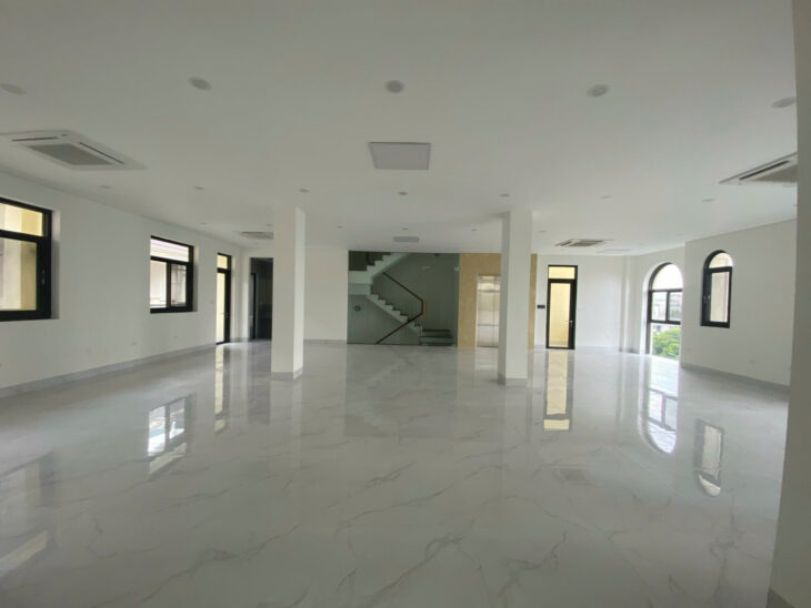 Chính chủ cho thuê tòa nhà Him Lam Vạn Phúc Hà Đông 6 tầng 182m2 hoàn thiện cực đẹp giá ưu đãi lớn