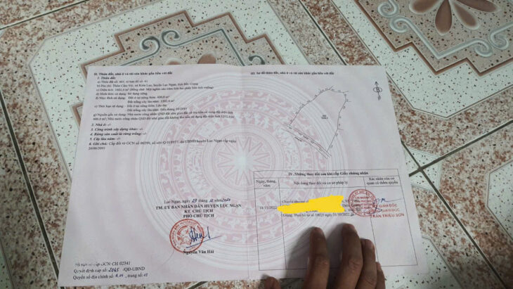 CẦN BÁN GẤP KHU ĐẤT KIẾN LAO-THỊ XÃ CHŨ