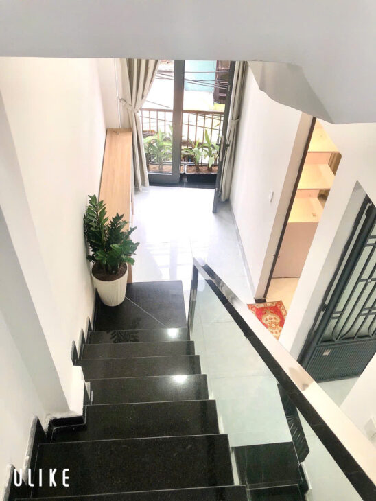 ♥ Nhà Kiệt Nhựa Hùng Vương, 67.5m2, ngang 5.6m, 3 tầng cứng đẹp, 3PN, sân thượng chill, ở ngay,