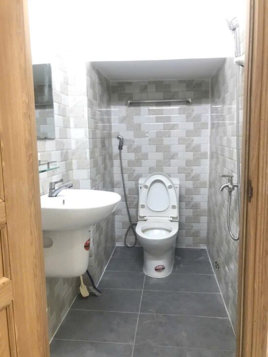 BÁN NHÀ 3 TẦNG 50M2, 4PN, 3WC – PHÚ HỮU, QUẬN 9 – GIÁ 4.9 TỶ – SỔ HỒNG CHÍNH CHỦ