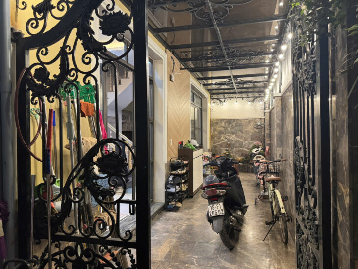 Bán nhà phố Vĩnh Tiến – Lê Chân, DT 54m 4 tầng, sân cổng riêng, cực nông, Giá 3.43 tỉ