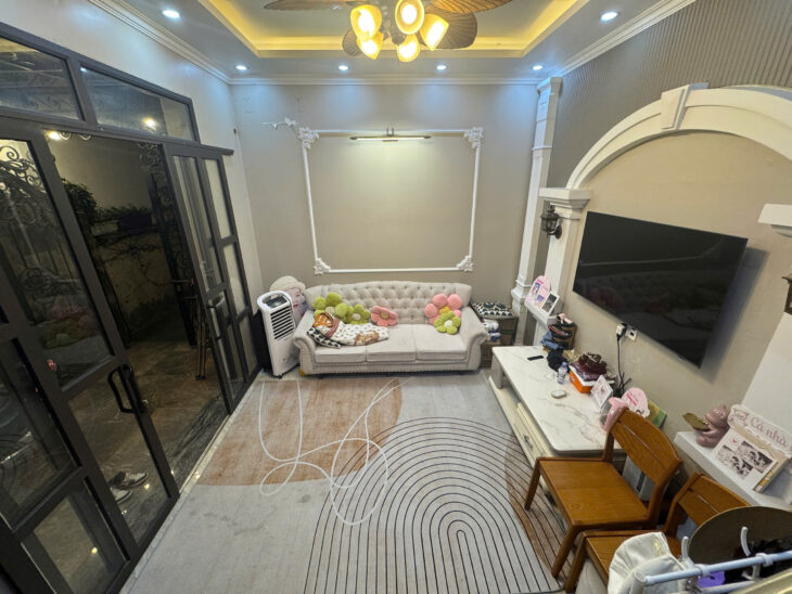 Bán nhà phố Vĩnh Tiến – Lê Chân, DT 54m 4 tầng, sân cổng riêng, cực nông, Giá 3.43 tỉ