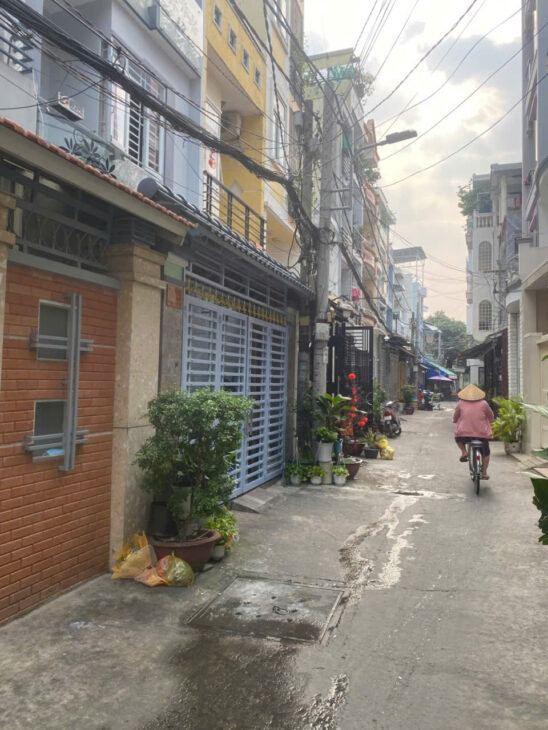 NHÀ ĐẸP CẠNH ĐƯỜNG NGUYỄN DUY – 69M2 ( 4.6 X 14) – 4 TẦNG CHỈ 8.8 TỶ