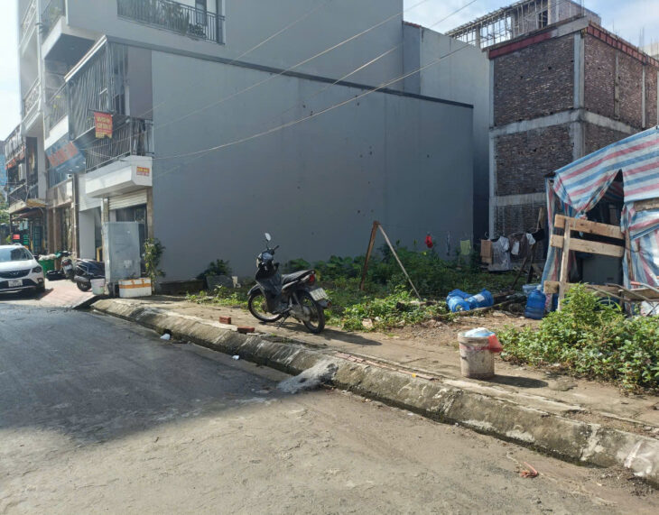 Đất cụm CN Lai Xá 96m2-MT8m, vỉa hè KD, ô tô tránh, cạnh ĐH Thành Đô giá 15.5 tỷ