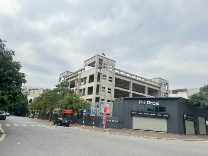 Chính chủ bán Nhà đẹp long lanh Việt Hưng – full nội thất sịn sò, 1 nhà ra oto tránh, 43,5m, 5