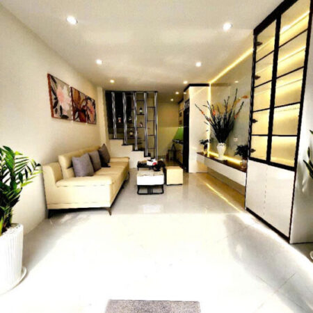 Bán nhà Vương Thừa Vũ, 34m2, 5 tầng, gần ô tô, thoáng sáng, ở sướng, kinh doanh đỉnh, chỉ 6.25 tỷ