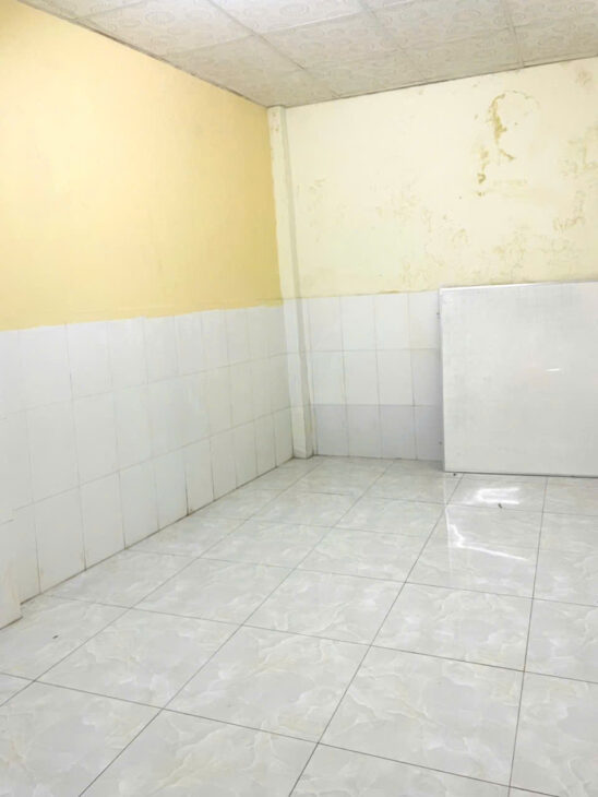 Bao Gía Trong khu Vực, Gấp bán Nhà Tam Bình, Thủ Đức, DT 45m2 ( 3.5 x 13 ) 2 t chỉ 2.6ty