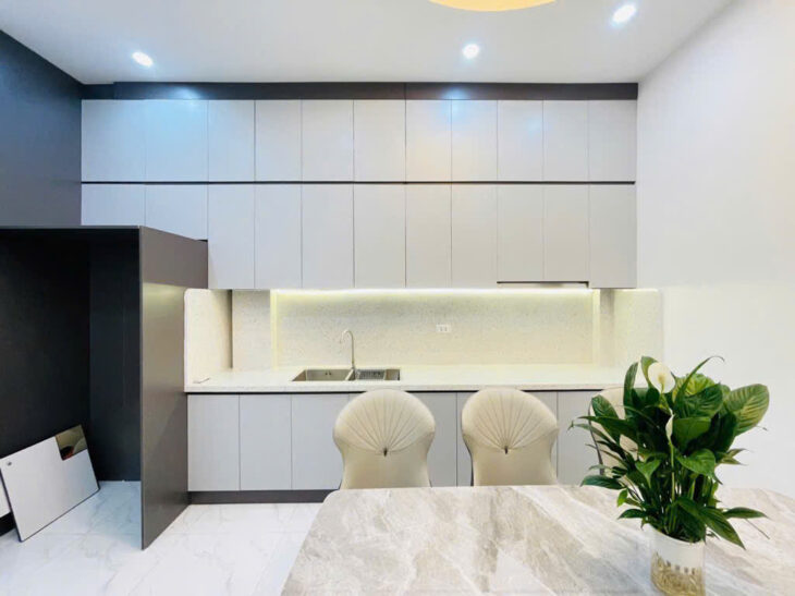 Bán rẻ nhà 4 tầng 42m2 x 4 phòng ngủ tại phố Định Công Hạ, quận Hoàng Mai