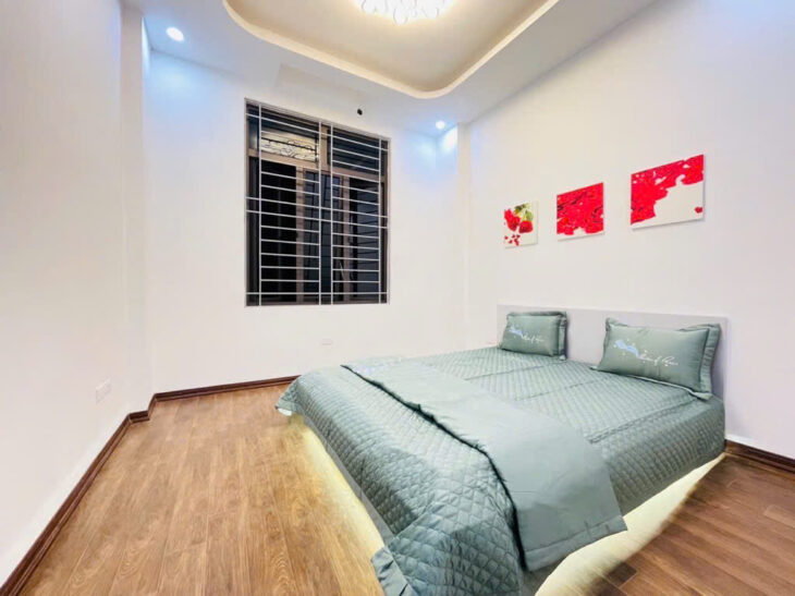 Bán rẻ nhà 4 tầng 42m2 x 4 phòng ngủ tại phố Định Công Hạ, quận Hoàng Mai