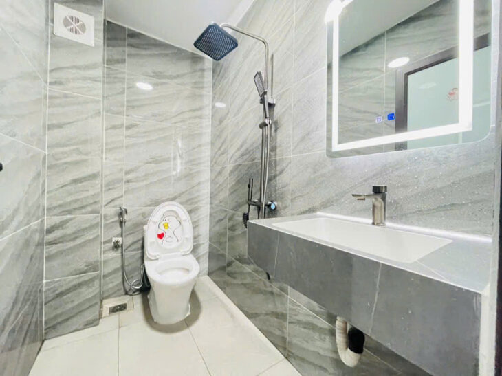 Bán rẻ nhà 4 tầng 42m2 x 4 phòng ngủ tại phố Định Công Hạ, quận Hoàng Mai