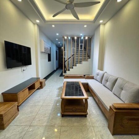 NHÀ ĐẸP LONG LANH – FULL NỘI THẤT – ĐIỀU HOÀ – TI VI – TỦ LẠNH – GIƯỜNG TỦ – KHÁCH CHỈ VIỆC xách
