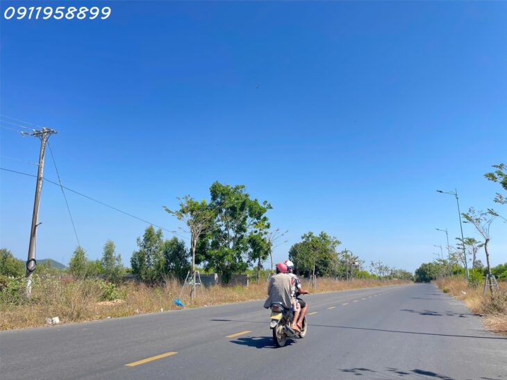 Bán đất thổ cư Đường Hùng Vương, Thị xã LaGi thổ cư 500m2 giá rẻ nhất view Biển