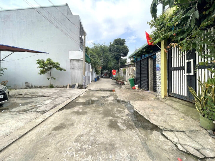 Bán Đất Gấp, P lô, Hẻm Xe Hơi, Linh xuân Thủ Đức, DT 82 m2 ( 5.2 X 16 ), giá chỉ 3.95ty