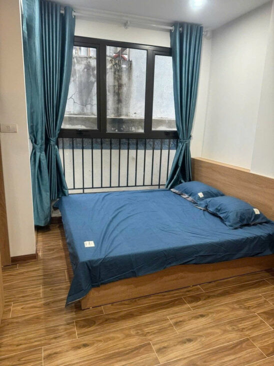 Bán nhà riêng giá siêu hời tại Nguyễn Phúc Lai, Đống Đa, Hà Nội, ngõ oto vào nhà 5 tầng 5 ngủ 16