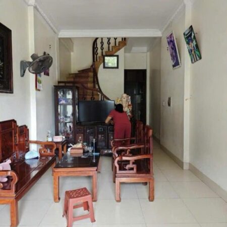 Bán Nhà QUỐC TỬ GIÁM, 42m², 5 Tầng, Sát Phố, Hiếm Nhà Bán, Chỉ 6.8 Tỷ