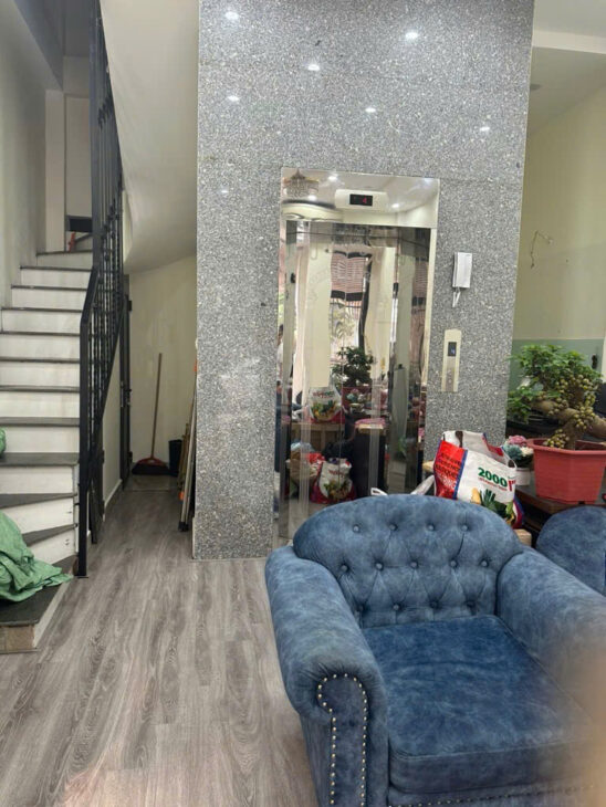 CẦN BÁN GÂP NHÀ MẶT PhỐ – KINH DOANH BẤT CHẤP – TOÀ NHÀ 6 TẦNG – GARA- THANG MÁY. Đàm Quang Trung –