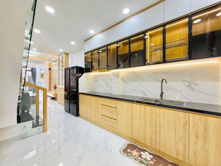 Nhà HXH, Ngã 5 bình Hòa , 68m, 3pn, ở ngay, giá 7 tỷ nhỉnh