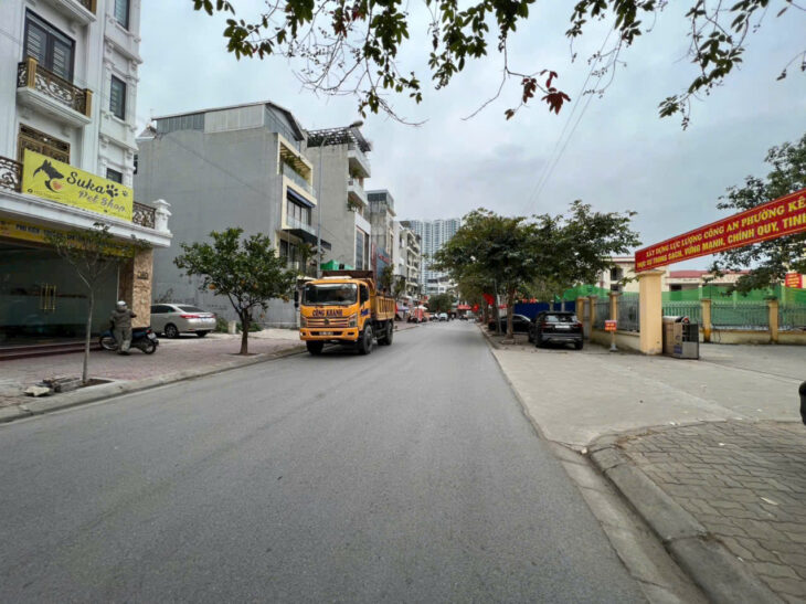 Bán đất mặt đường Nguyễn Tất Tố 92m, Ngang 4.6m, vị trí kinh doanh đẹp, Giá 8.7 tỉ