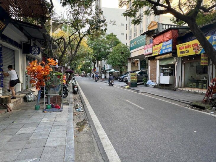 BÁN NHÀ MẶT PHỐ TRẦN HƯNG ĐẠO – HOÀN KIẾM – 10 TỶ 20m 3 tầng có nóc