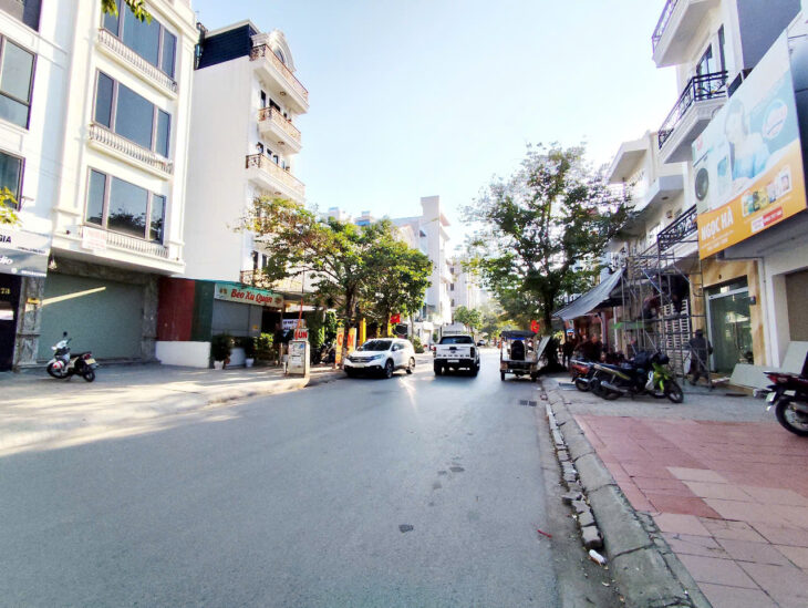 Bán đất mặt đường Nguyễn Tất Tố 92m, Ngang 4.6m, vị trí kinh doanh đẹp, Giá 8.7 tỉ