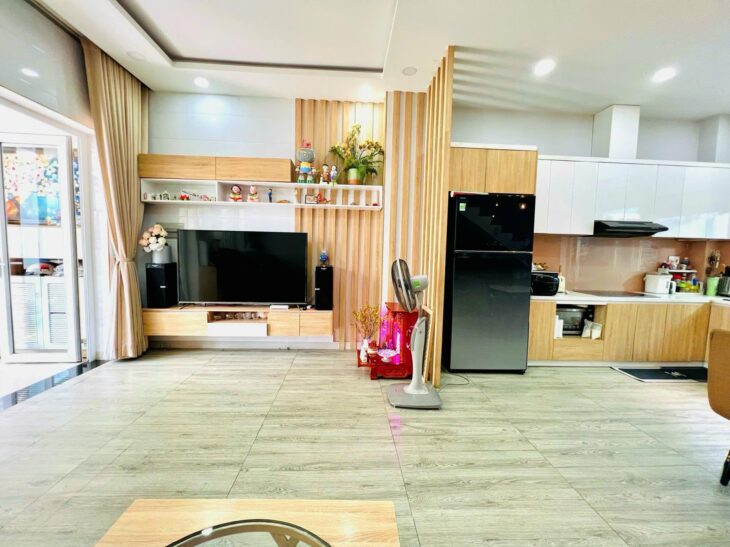 Bán nhà Mega Village Khang Điền, Quận 9, DT 75m2, 3 tầng, 3 phòng ngủ, nhỉnh 7 tỷ