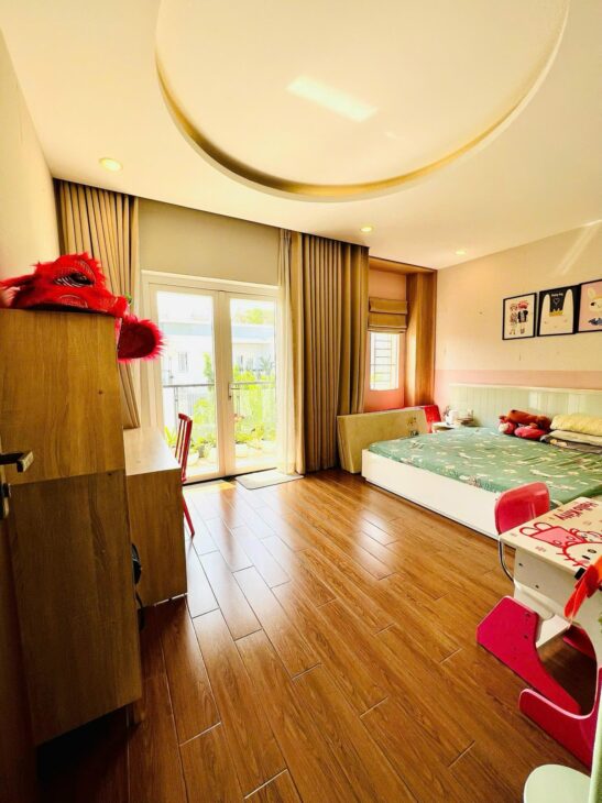 Bán nhà Mega Village Khang Điền, Quận 9, DT 75m2, 3 tầng, 3 phòng ngủ, nhỉnh 7 tỷ