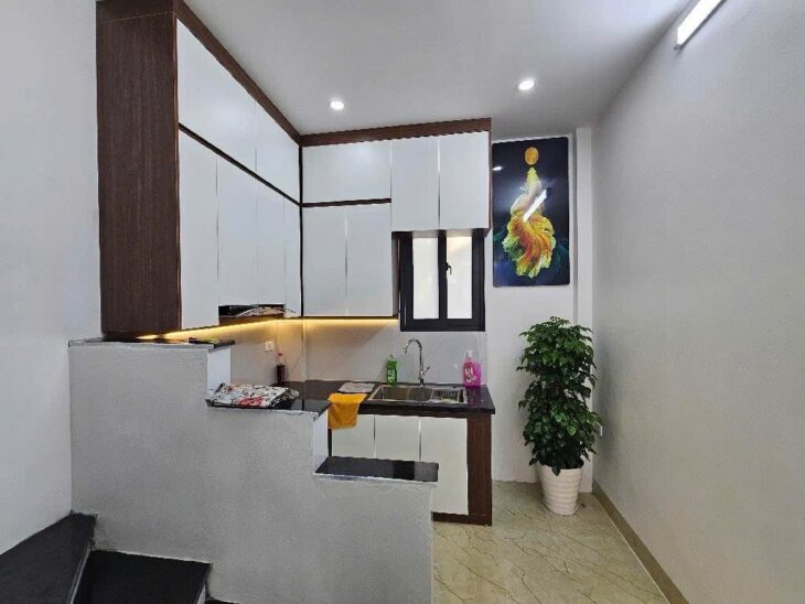 BÁN NHÀ GIA QUẤT, HÀNG HIẾM 39M2* 4 TẦNG, MỚI TOANH, FULL NỘI THẤT, Ô TÔ ĐỖ CỬA, GIÁ 6.4 TỶ