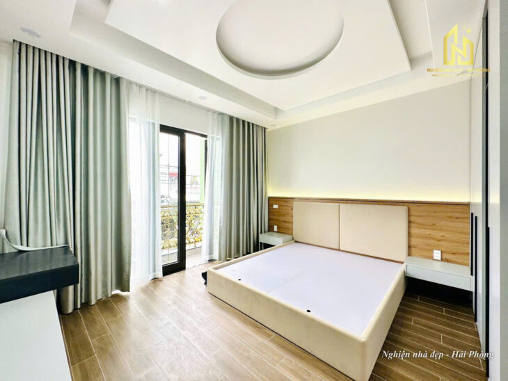 Bán nhà Vũ Chí Thắng sát mặt đường, 57m 5 tầng, Thang Máy, độc lập mới tinh, Giá 6.7 tỉ