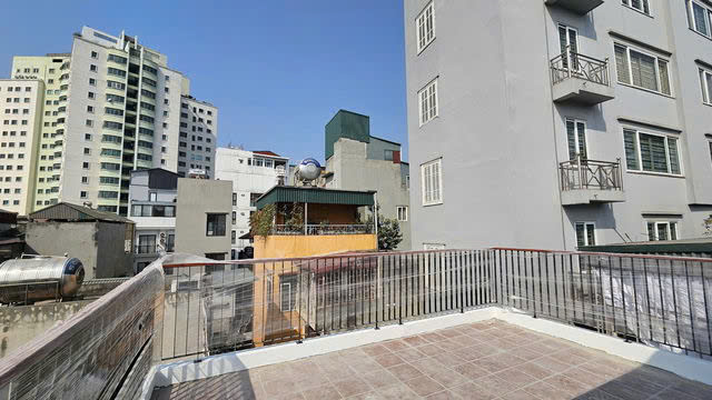 Bán nhà riêng tại Hoàng Hoa Thám, 11.5 tỷ, 53m2, 5 tầng, 7PN, MT 6m, CCMN