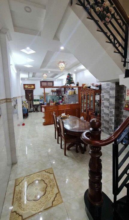 MẶT TIỀN ĐƯỜNG LỚN TÊN LỬA – KHU HIẾM NHÀ BÁN – NHÀ 4 TẦNG ĐƯỜNG 20M – NỘI THẤT XỊN SÒ ĐA CÔNG NĂNG
