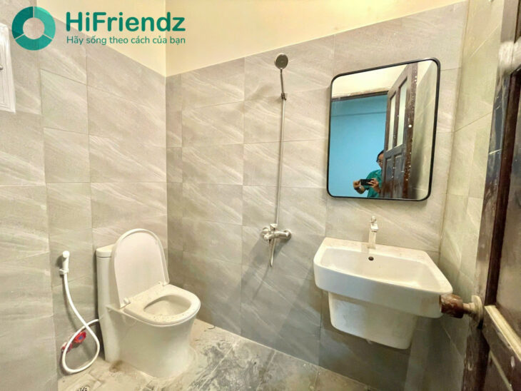 Đang trống căn hộ 1PN sân thượng siêu to khổng lồ cho thuê giá 5tr