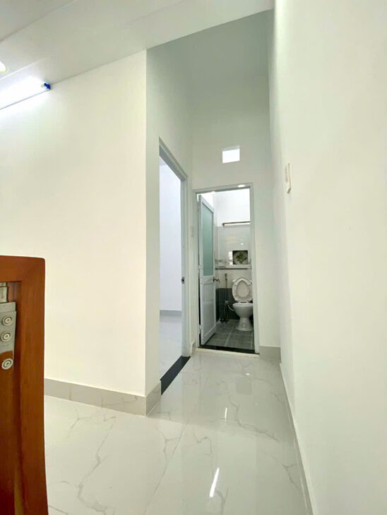 NHà Đẹp Giá Rẻ 44m SHR Giá Chỉ 2 Tỷ 65 Hẻm Xe Hơi Hiệp Thành Quận 12 Sát Gò Vấp