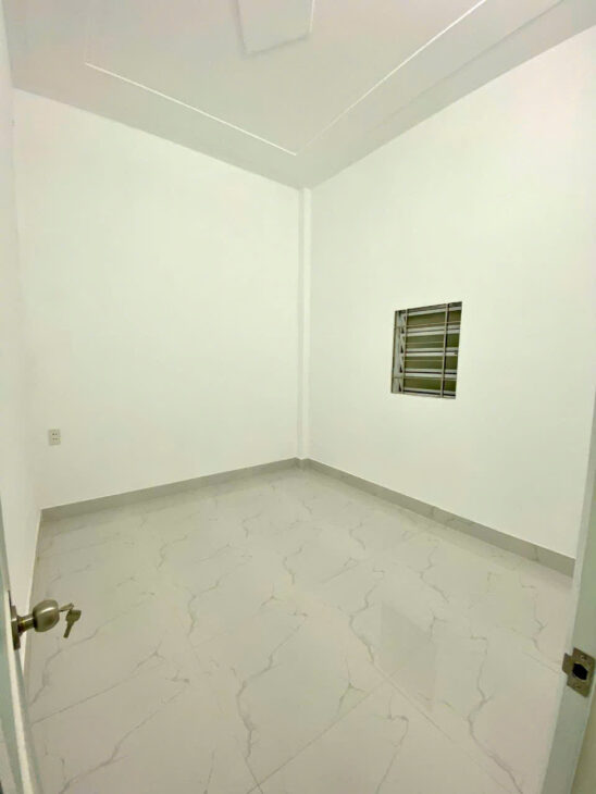 NHà Đẹp Giá Rẻ 44m SHR Giá Chỉ 2 Tỷ 65 Hẻm Xe Hơi Hiệp Thành Quận 12 Sát Gò Vấp