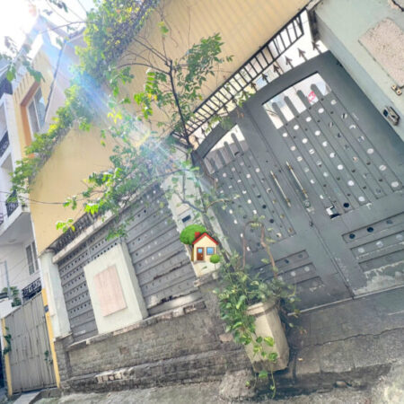 BÁN NHÀ ĐƯỜNG ĐOÀN NHƯ HÀI QUẬN 4 – HIẾM NGANG 7,5M*14M