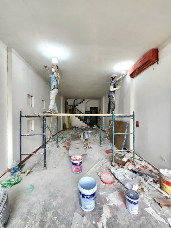 Cho thuê nhà nguyên căn phố Nguyễn Văn Cừ , mặt phố kinh doanh sầm uốt, đi lại thuận tiện. Có vỉa