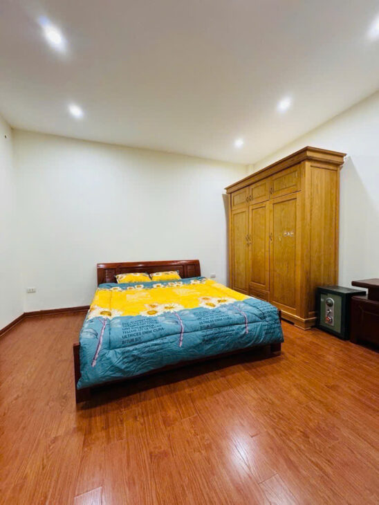 Đội Cấn – Ba Đình / 5 Tầng 30m2 dân xây – 6x Tỷ