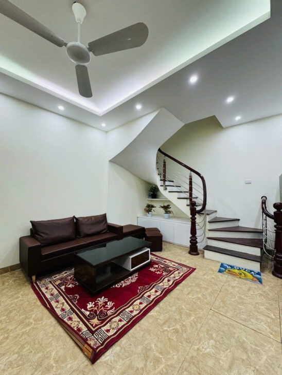 Đội Cấn – Ba Đình / 5 Tầng 30m2 dân xây – 6x Tỷ