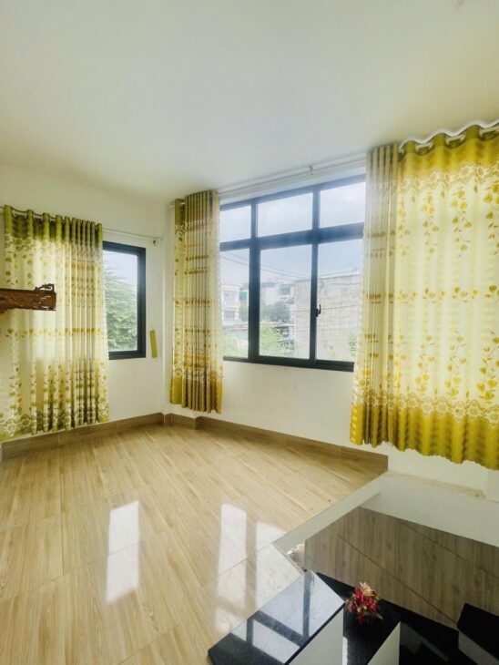 HIỆP THÀNH Q12 – HƠN 2TỶ – HẺM XE HƠI – 2 TẦNG 3 PHÒNG NGỦ – TƯƠNG LAI 2 MẶT TIỀN.