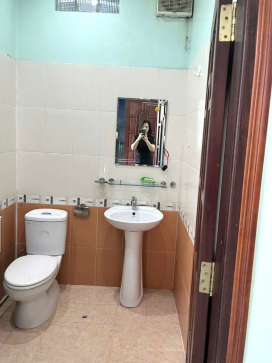 Bán Gấp Nhà, Hiệp Bình Phước. Thủ Đức, DTSD 102m2, Mới, ở ngay, chỉ 3.99ty.