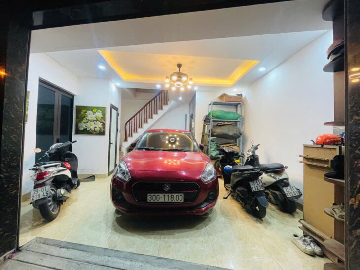 bán nhà Đống Đa 46m Láng lô góc, thang máy, ô tô vào nhà