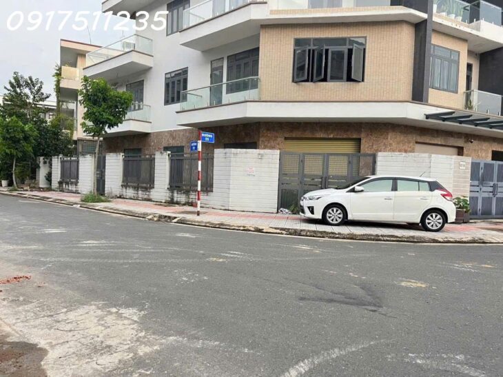Cần bán căn biệt thự thô gốc 2 mặt tiền . Phường Bửu Long GĐ3, Biên Hòa, Đồng Nai.