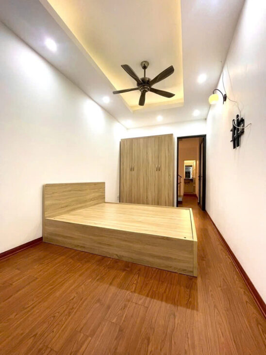 BÁN NHÀ HÀO NAM – 4 TẦNG ĐẸP LUNG LINH – GẦN GA CÁT LINH – GIÁ 6.5 TỶ! – 28m