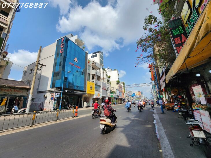 Nhà MT 5 tầng đường thương hiệu Hai Bà Trưng Quận 3 kế chợ Tân Định