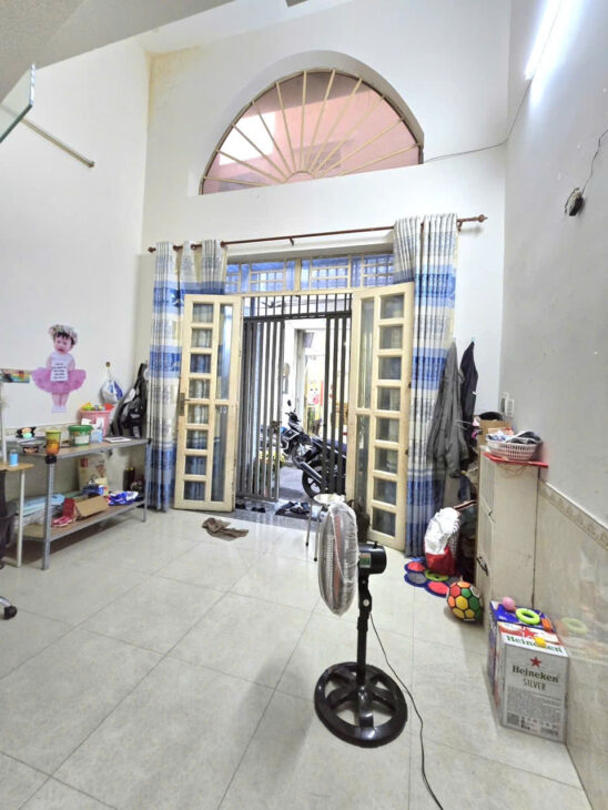 Nhà nhỏ xinh, Phước Long B, Q9, Nhà 3 tầng kiêng cố, mới, ở ngay, Dt 41m2 ( 4 x 10 ) chỉ 2.8ty